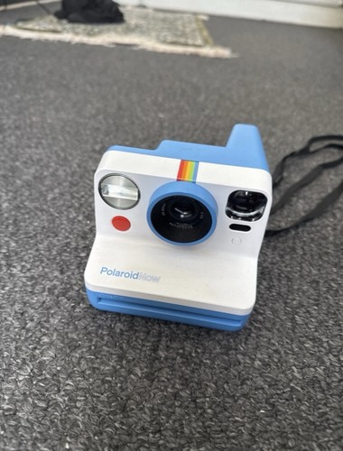 Polaroid 9030 now - now, instant